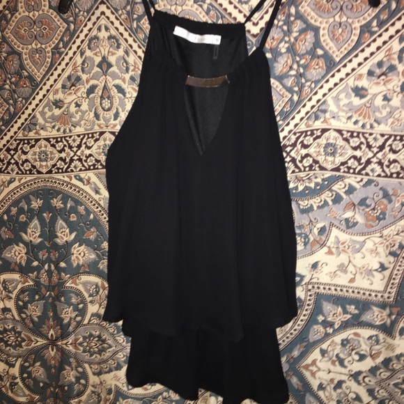 Small Have layered black tank - Picture 2 of 2